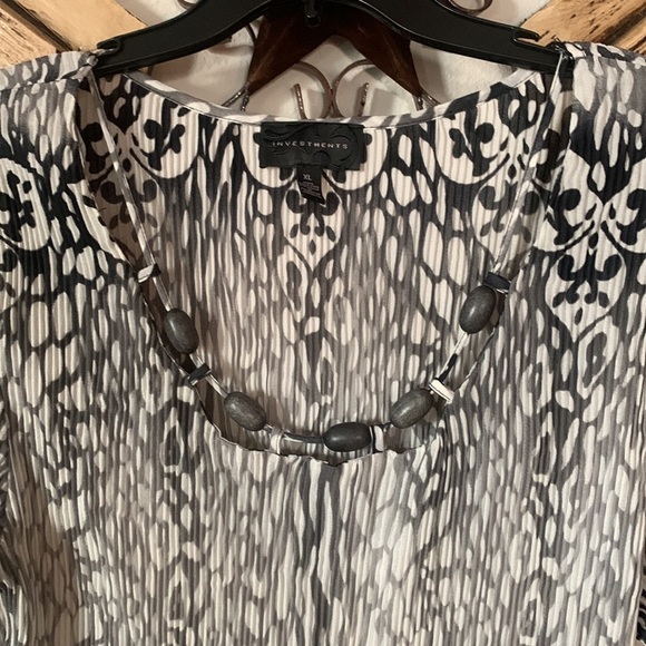 💥💥💥3 for 12💥💥💥Dressy Blouse - Picture 3 of 8